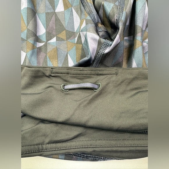 Lululemon full length leggings size 4 geometric print with pockets - Picture 4 of 9